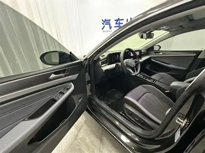 Volkswagen Lamando 2023, 27000 км, за 133000 CNY - фото 7