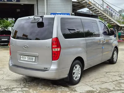 Hyundai Starex 2011, 135000 км, за 7800000 KRW