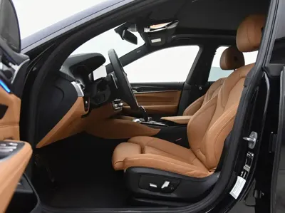 BMW 6 Series GT 2023, 43000 км, за 279800 CNY - фото 8