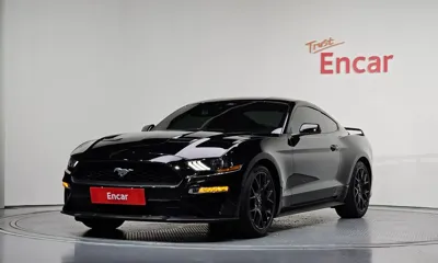 Ford Mustang · 2022 год