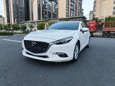 Mazda 3 Axela · 2017 год