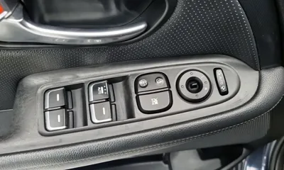 Kia Carens 2014, 157267 км, за 7500000 KRW - фото 17