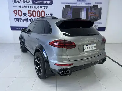 Porsche Cayenne 2017, 98000 км, за 188000 CNY