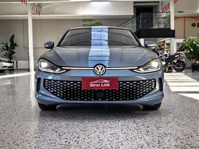 Volkswagen Lamando 2022, 45000 км, за 115800 CNY