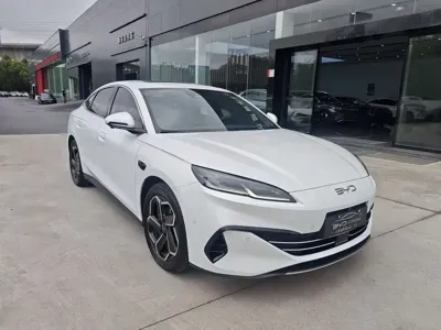 BYD 海豹06 2025, 7000 км, за 93800 CNY