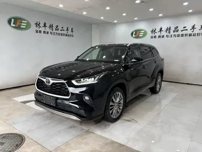 Toyota Highlander · 2024 год