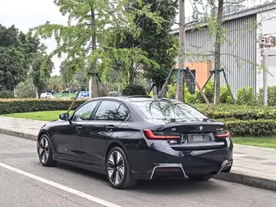 BMW i3 2024, 12000 км, за 135800 CNY - фото 8