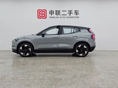 Volvo EX30 2024, 5400 км, за 118000 CNY