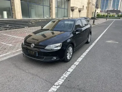 Volkswagen Sagitar · 2015 год