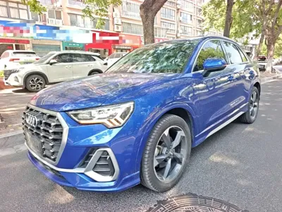 Audi Q3 2019, 105300 км, за 78000 CNY