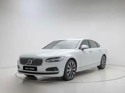 Volvo S90 · 2023 год