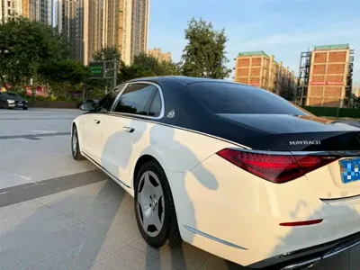 Mercedes-Benz S-Class 2022, 130000 км, за 790000 CNY