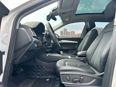 Audi Q5L 2021, 60000 км, за 146800 CNY