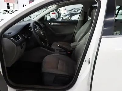 Skoda Octavia 2015, 132000 км, за 39800 CNY - фото 4