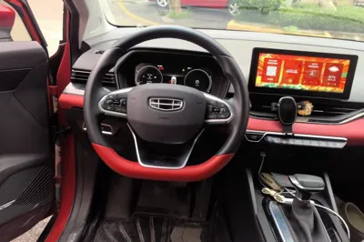 Geely Auto Emgrand S 2021, 32100 км, за 45448.7 CNY - фото 10