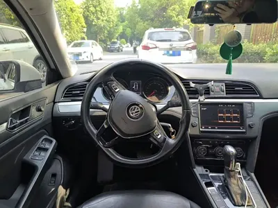Volkswagen Lamando 2017, 160000 км, за 40300 CNY