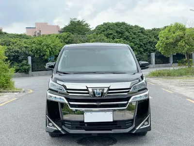 Toyota Vellfire 2022, 77000 км, за 438000 CNY