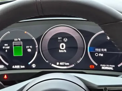 Porsche Taycan 2026, 4700 км, за 211600000 KRW - фото 8
