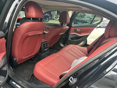 BMW 3 Series 2025, 9600 км, за 195000 CNY