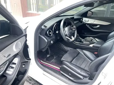 Mercedes-Benz C-Class 2020, 120000 км, за 108800 CNY