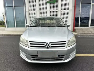Volkswagen Santana 2014, 126000 км, за 19800 CNY