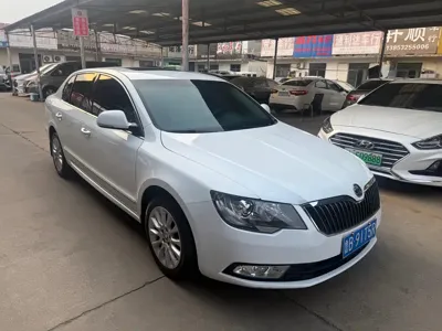 Skoda Superb · 2014 год