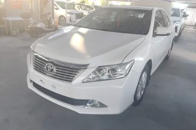 Toyota Camry · 2013 год