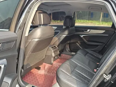 Audi A6L 2020, 130000 км, за 136800 CNY - фото 9