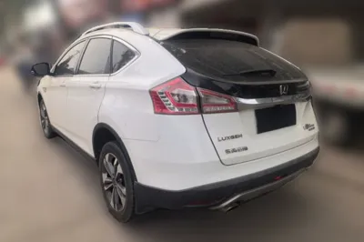 Luxgen U6 SUV 2015, 53900 км, за 20532.39 CNY