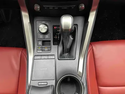 Lexus NX 2020, 31000 км, за 179800 CNY - фото 16