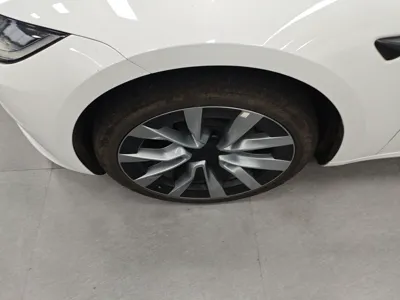 Tesla Model 3 2023, 31300 км, за 197900 CNY - фото 9