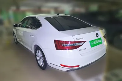 Skoda Superb 2018, 127100 км, за 49240.61 CNY - фото 4