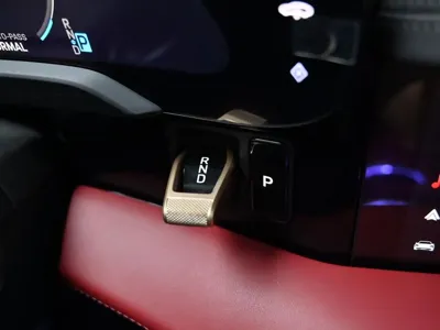 Porsche Taycan 2025, 12170 км, за 220000000 KRW - фото 9