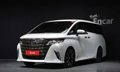 Toyota Alphard · 2024 год