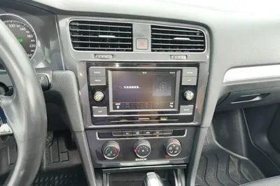 Volkswagen Golf 2018, 122400 км, за 62092.65 CNY - фото 15