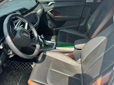 Audi Q3 2023, 45000 км, за 168800 CNY
