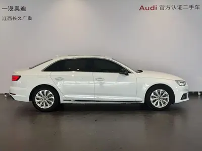 Audi A4L 2019, 69000 км, за 92000 CNY