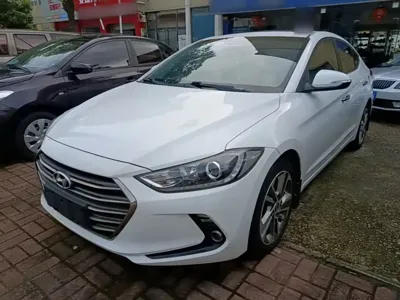 Hyundai Elantra · 2018 год