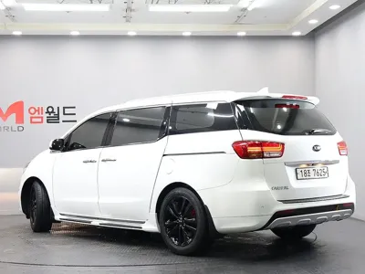 Kia Canival 2015, 143150 км, за 10900000 KRW