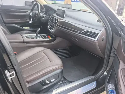 BMW 7 Series 2017, 170000 км, за 142800 CNY - фото 9