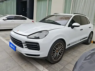Porsche Cayenne · 2023 год