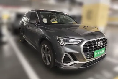 Audi Q3 2021, 72700 км, за 105535.79 CNY