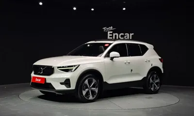 Volvo XC40 · 2023 год