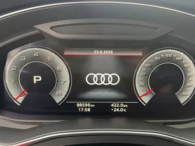 Audi A6L 2020, 88600 км, за 171700 CNY