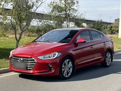Hyundai Elantra · 2016 год