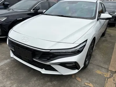 Hyundai Elantra · 2024 год