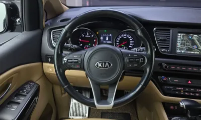 Kia Canival 2017, 164897 км, за 10700000 KRW - фото 13