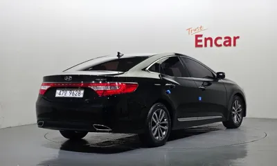 Hyundai Grandeur 2011, 134131 км, за 3990000 KRW