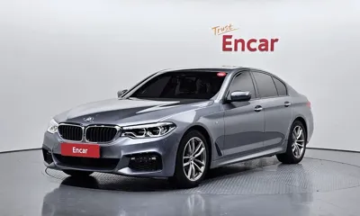 BMW 5-Series · 2017 год