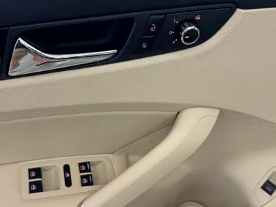 Volkswagen Passat 2015, 165000 км, за 24800 CNY - фото 17